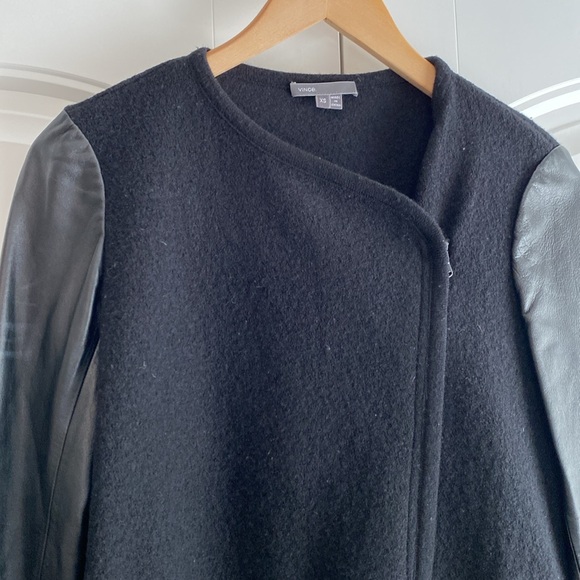 Vince Women's Size XS Black Leather Sleeve Asymmetrical Boucle Wool Jacket - Picture 2 of 9